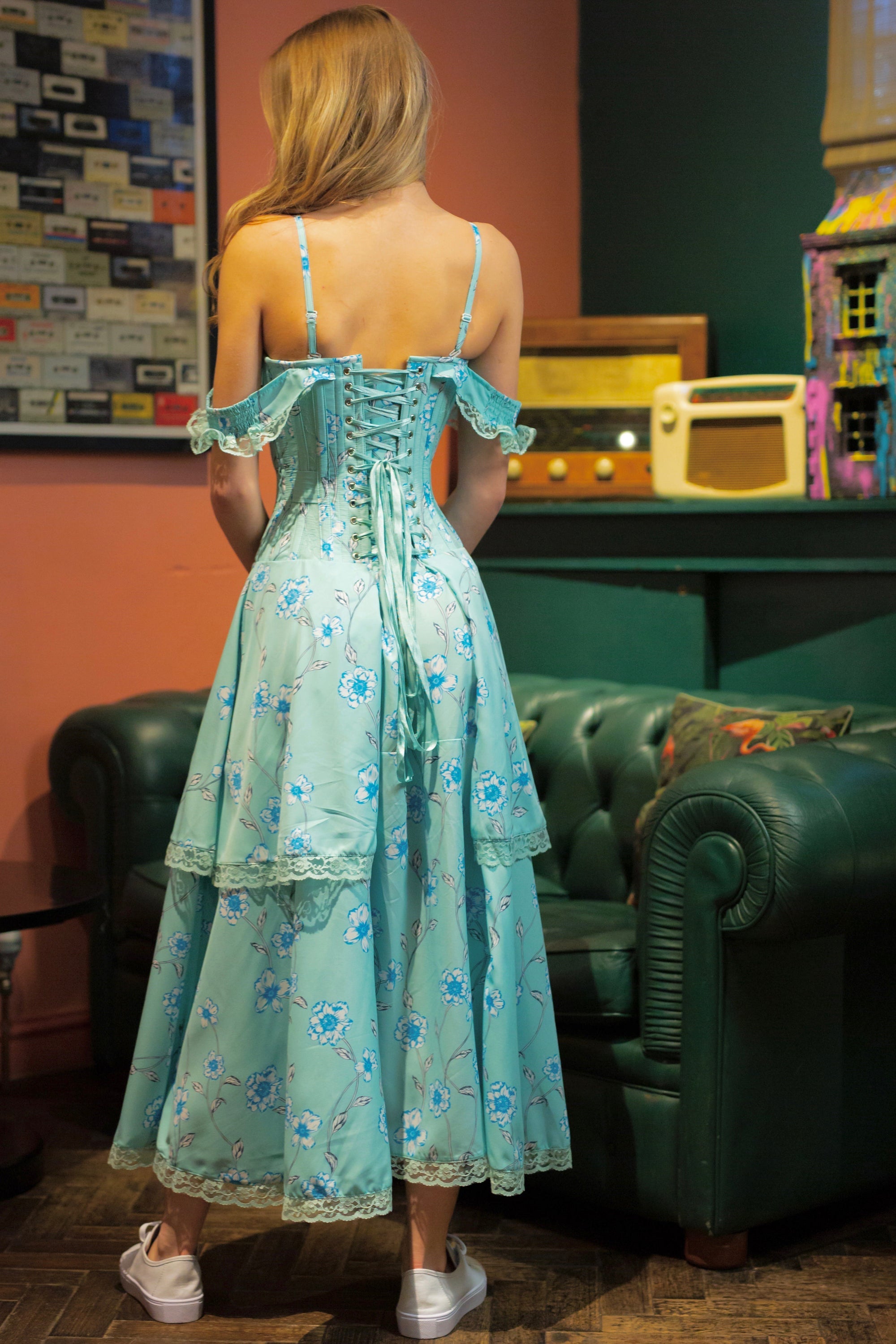 corset panel dress Mesh Sleeved NWT Club L London keyword:Executive Helda dress while the zip keeps Style:Dress+Veil